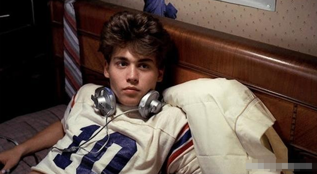 约翰尼德普年轻图片(好莱坞男神) - 赤虎壹号