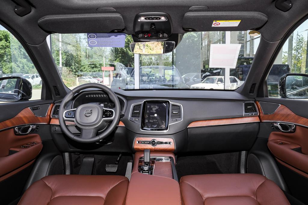 沃尔沃XC90售价63.89万元起 欢迎试乘试驾。
