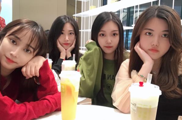 大一新生选床问题：靠门还是靠窗，上铺还是下铺？听听学姐怎么说