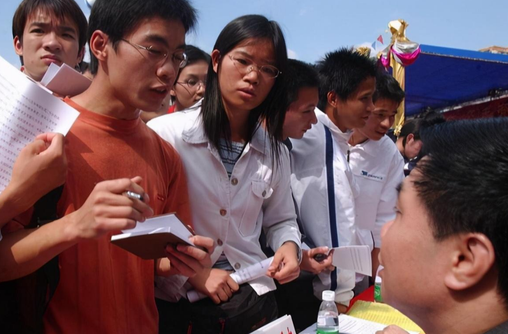 大专是大学吗？网友一句无知的评论，直接引起了专科生的愤怒