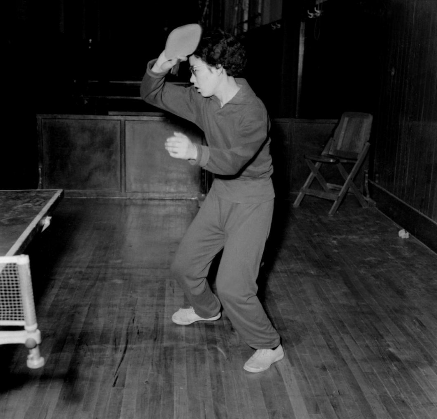 60年代世界冠军，晚年为不麻烦儿女进养老院，却在春节孤独离世