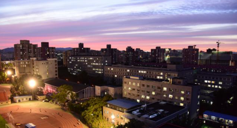 我国就业率最好的三所大学，没有清华北大，学生没毕业就被签走