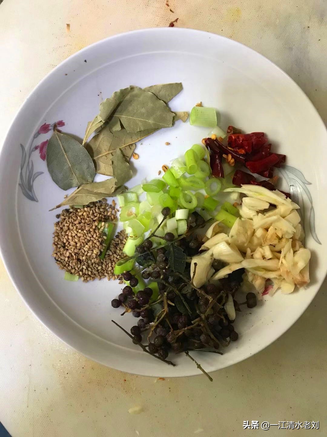 今天为大家分享一下腌制腊鱼的两种烹饪方法，希望你能喜欢
