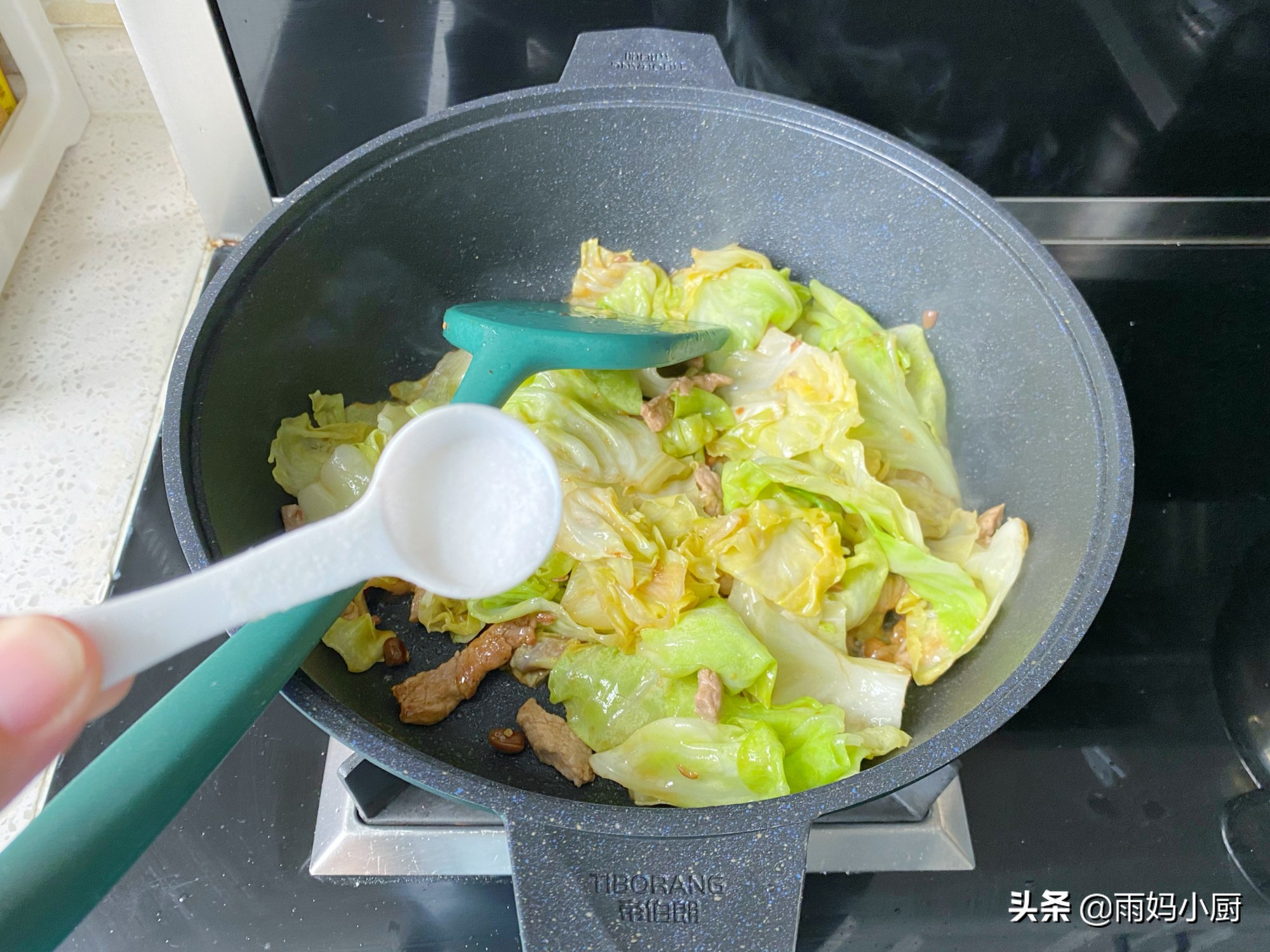 包菜炒肉怎么做好吃（简单又好吃的包菜炒肉做法）