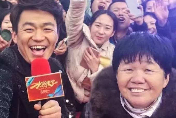 王宝强太苦了，妻子出轨母亲离世，这其中的苦只有他自己知道