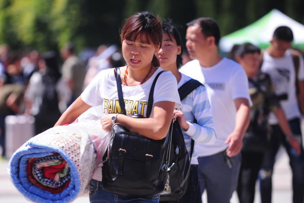 大一新生开学是否要带“被子”？学姐告诉你答案，避免吃亏