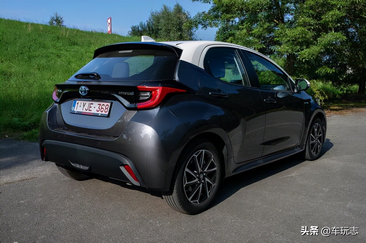 试驾全新丰田雅力士混合动力Yaris Hybrid：微型车的乐趣