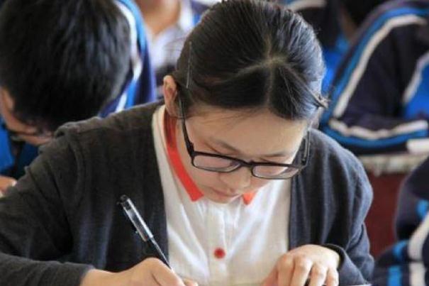 “高考保送生”有多优秀，学习成绩好还不够，还需符合这些条件