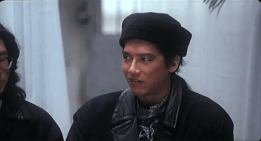 32年前王祖贤这部港片，“破尺度”出演，虽删减8分钟却依然经典