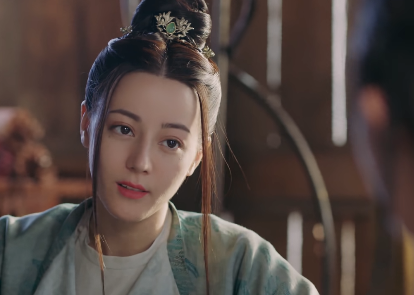 与热巴合作两次，从童年到幼女，黄杨钿甜将会成为下一个张子枫