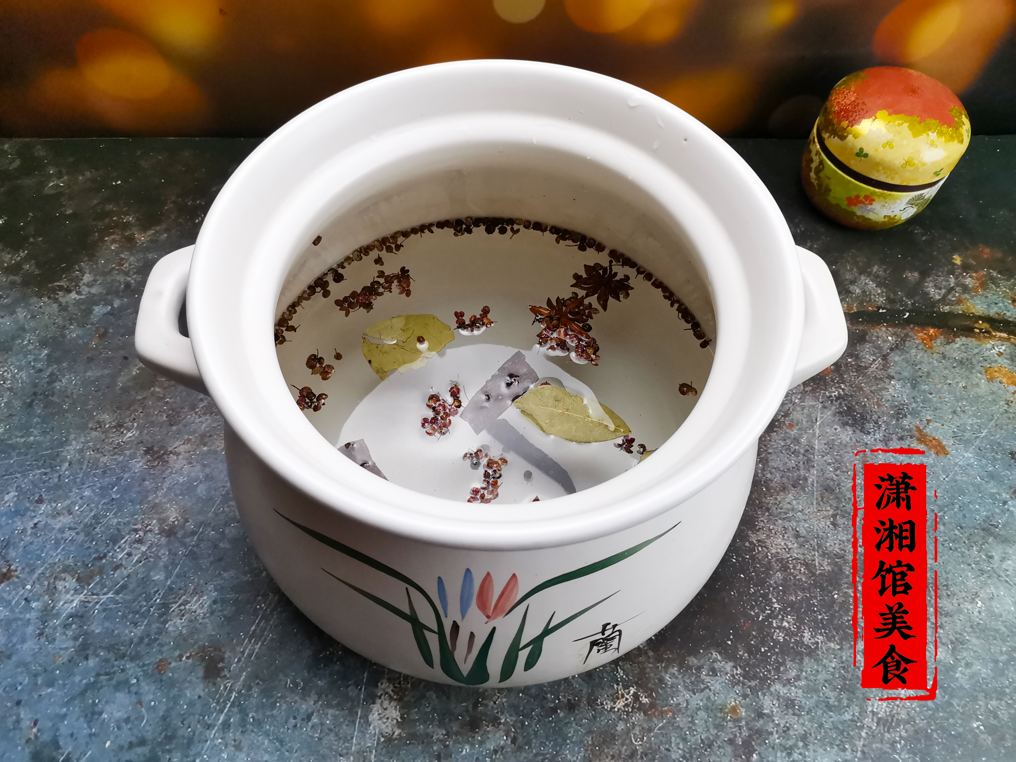 茶叶蛋，要记准“1泡2熬3碎4浸”，茶蛋入味才彻底，家人更爱吃