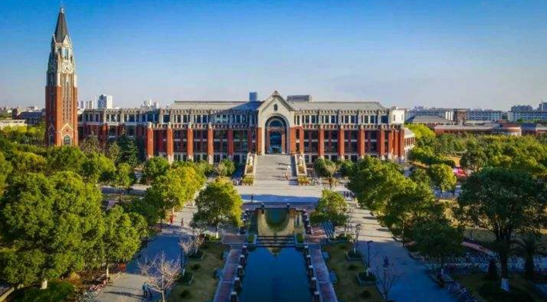 我国“法学专业”最好的7所大学，中国政法第2，北京大学第3