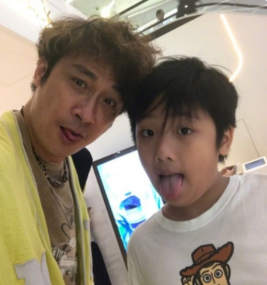 当明星的孩子遭遇校园霸凌，家长的处理方式各不同，你更支持谁？