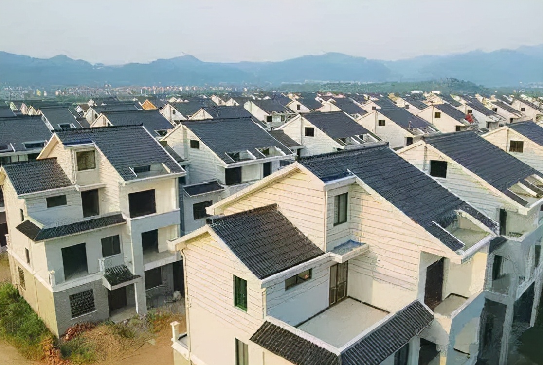 农村建房"政策有变",看你是喜拿1.2万补贴,还是交费