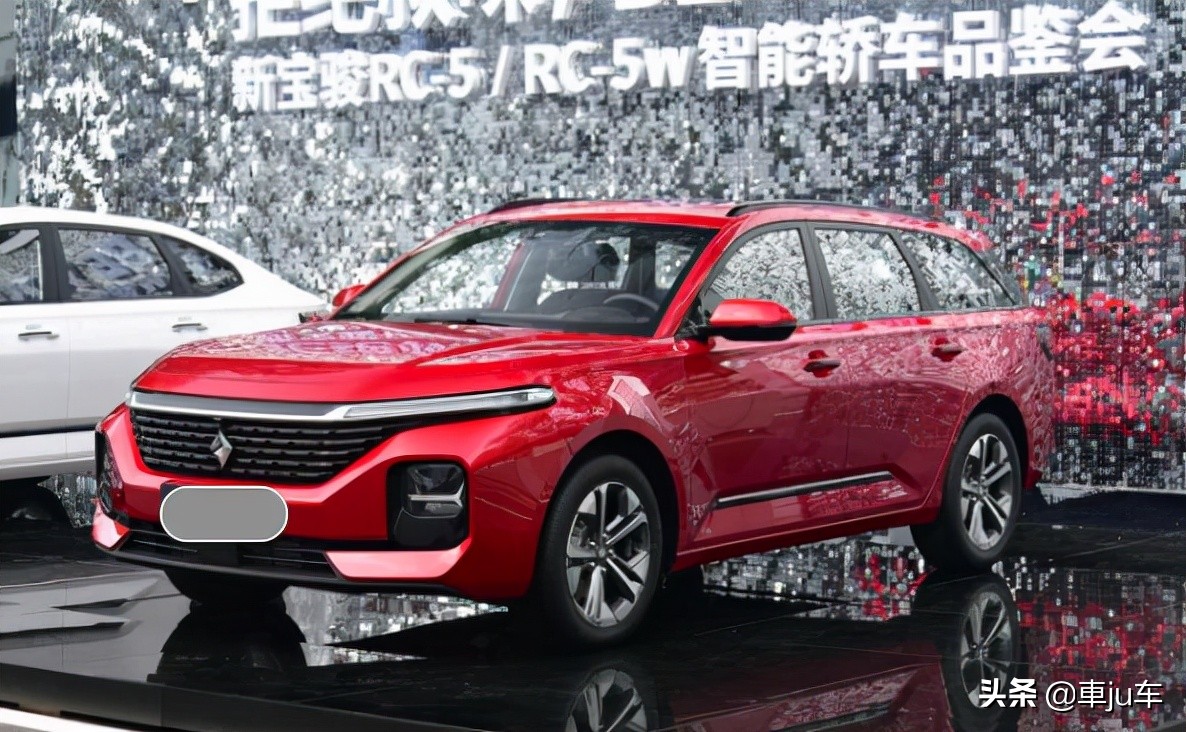 车身长2米7，油耗才3毛钱售价才4万多它就是 上汽通用五菱宝骏RC-5