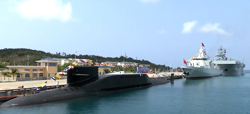 ��ʷ��һĻ�����й���ĸ����һ�������Ͻ����������ڹ���˫��ͬ��