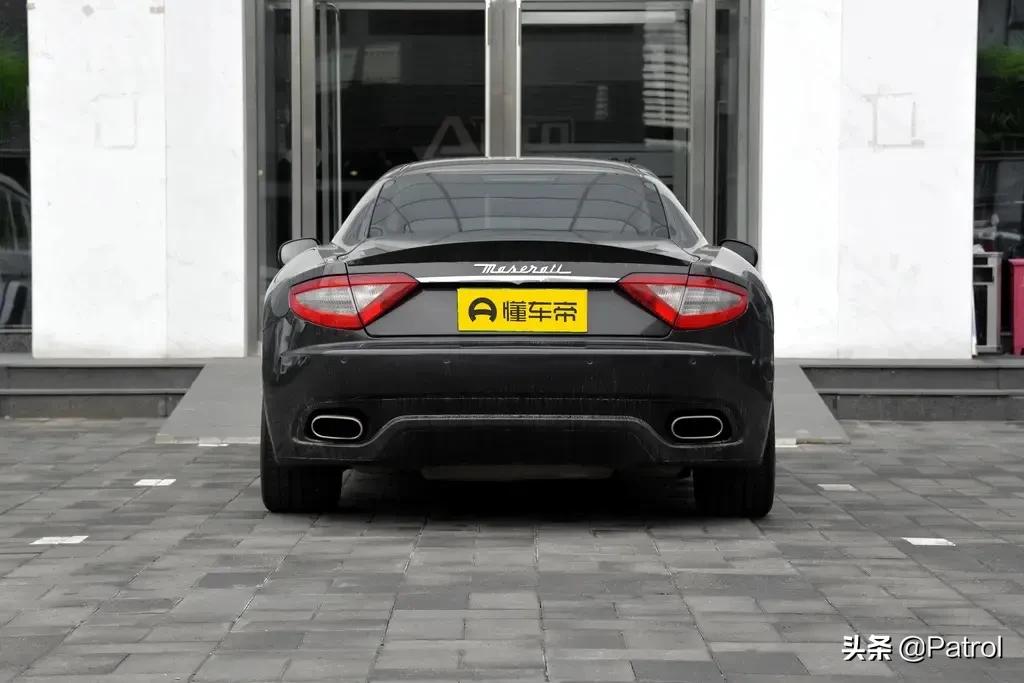 一代经典神车，玛莎拉蒂GT，新车落地300万，如今50万都难卖