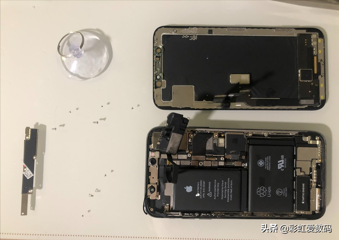 手机屏幕为啥会漏液？坏了需要去维修店吗？个人换屏经验分享