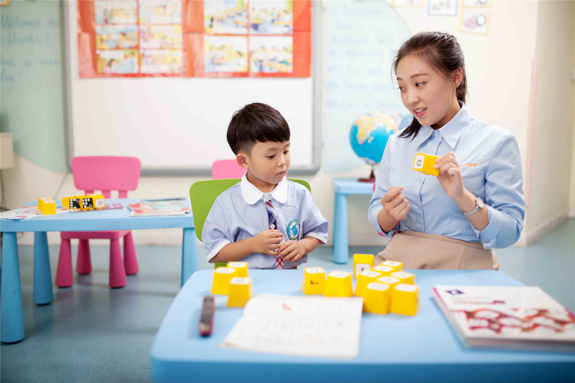 孩子胆小怕事怎么办？鼓励孩子常说这3句话，孩子越来越自信