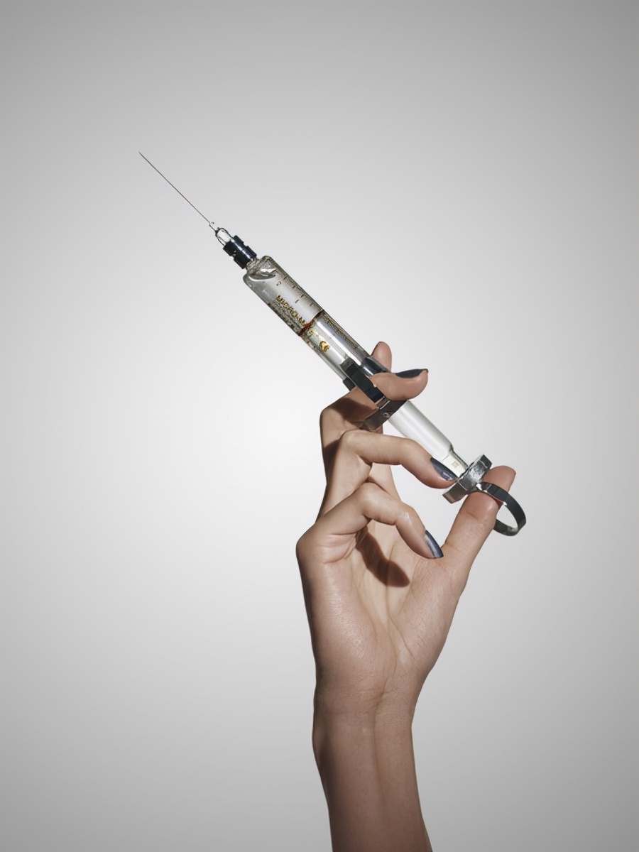 如果你的手出卖了你的年龄怎么办：专家的美容秘诀