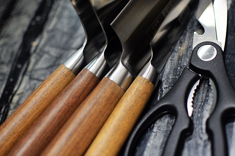 全套烹饪刀具彰显好身手 好身手R1套装