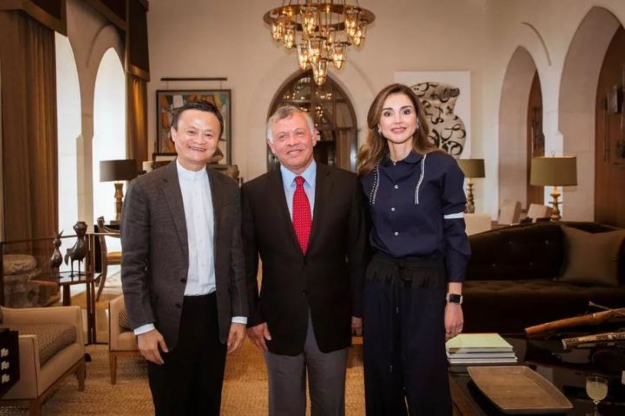 拉尼娅：从难民到一国王后，曾是马云导师，一己之力改变女性地位