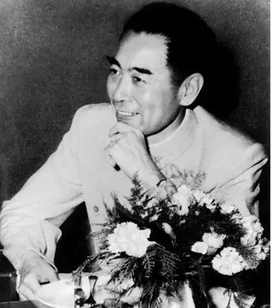 1958年，周总理在抗美援朝庆功宴醉酒，毛主席直接发怒：仅此一次