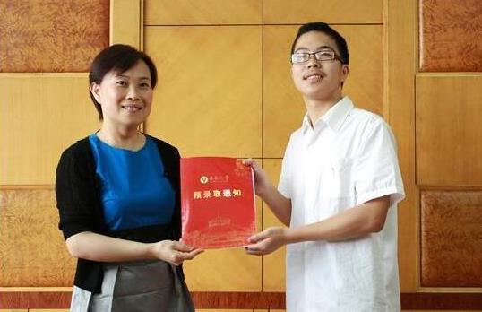 755字高考作文，被阅卷老师当成怀疑卷，组长写下4页注释后给满分