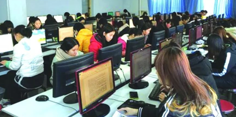 考不上大学不要愁，这些大专专业，毕业一样找到好工作