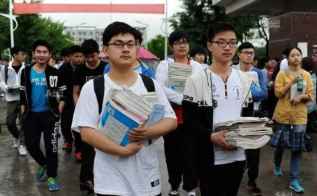 毛坦厂中学高考录取结果出炉，985院校寥寥无几，招生却依旧火爆