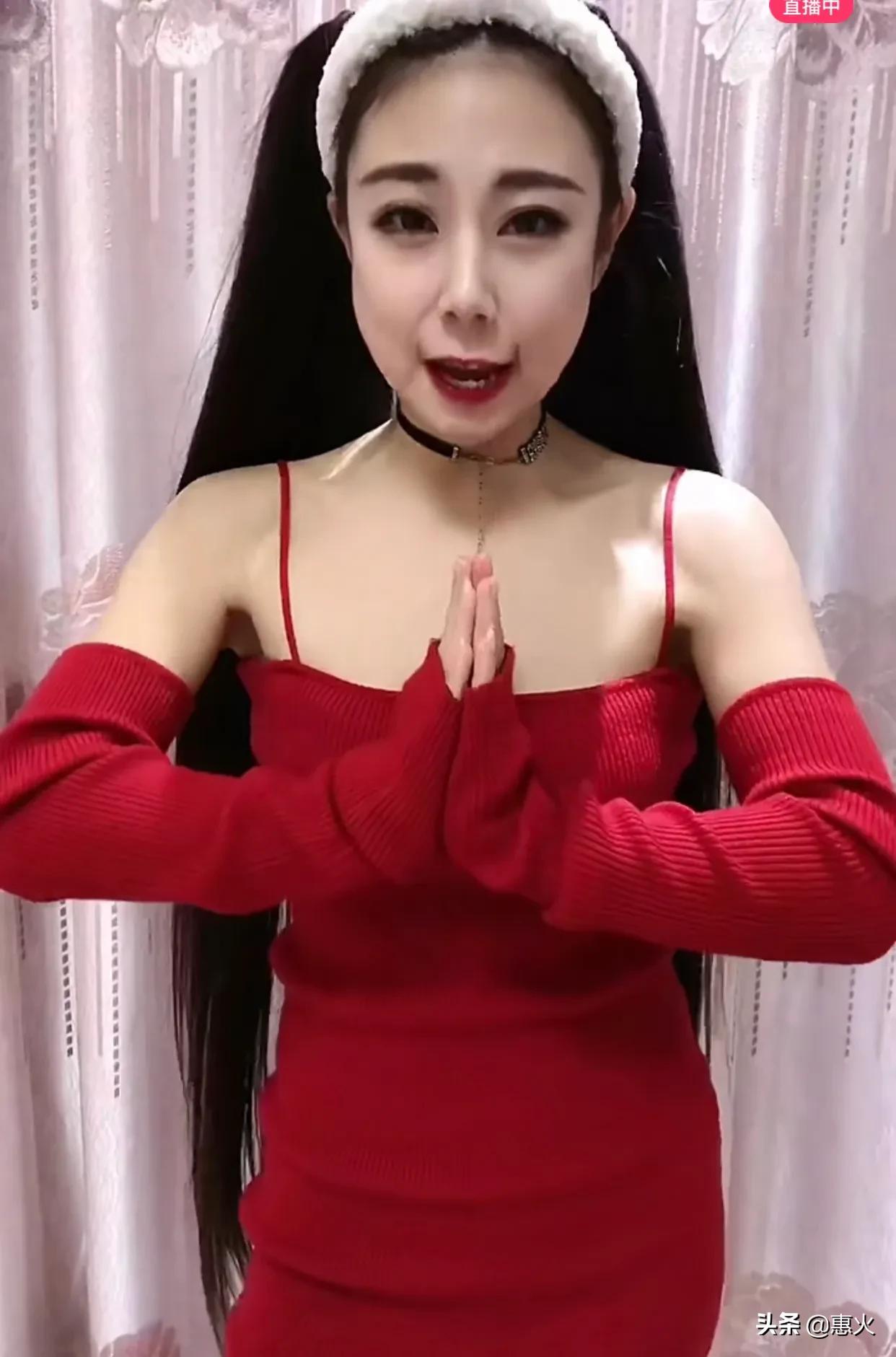 雪姐吴迪老婆文静,可以说是一个完美女人,无论是样貌还是身材均属上乘