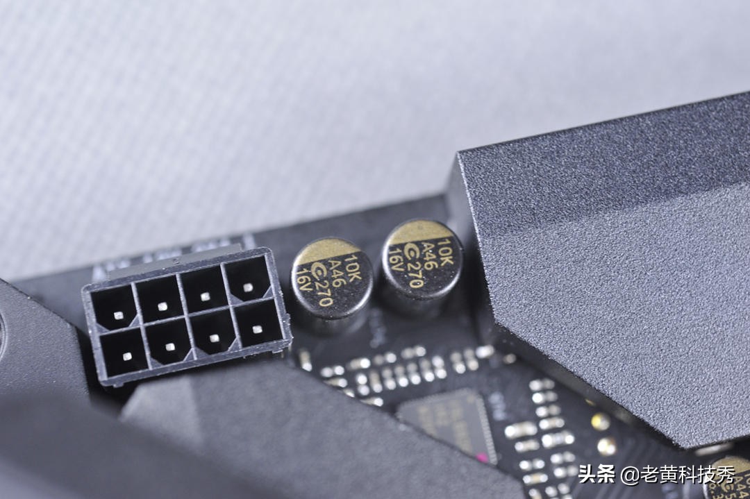 拆解一款很靓的B560主板，这样的设计值得入手吗？