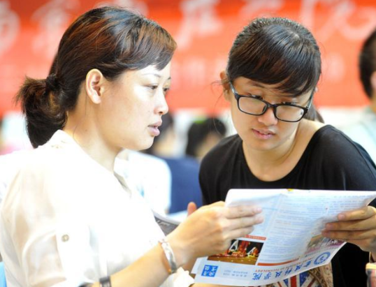 未来十年适合女生发展的专业，越干越吃香，有女孩的家庭可多留意