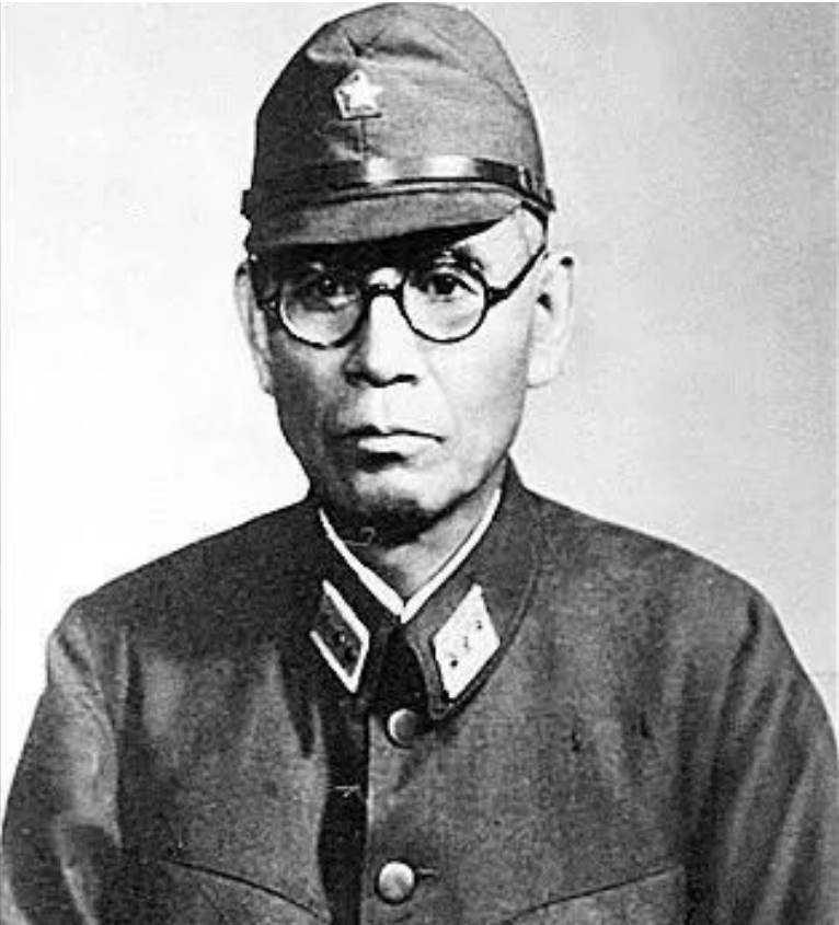 1943年，山东一老农用粪叉打倒一汉奸，首长得知后急了：快救活