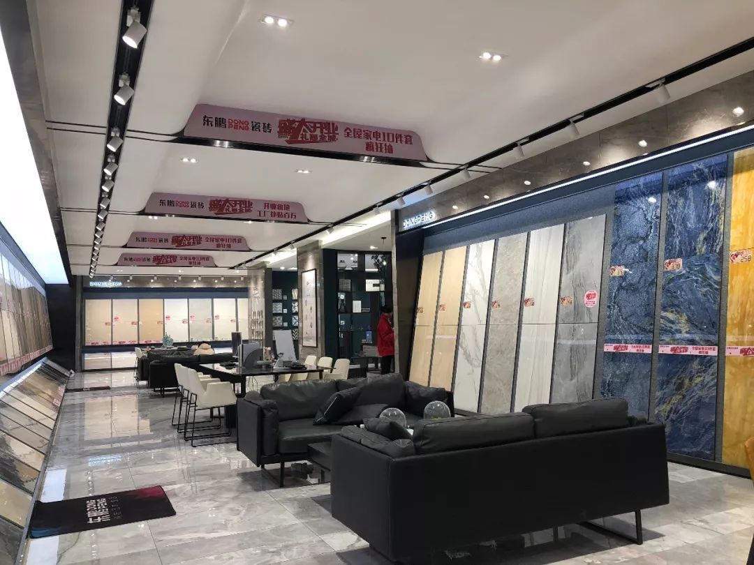同样是瓷砖，为啥一线品牌和二三线差价达到7倍？佛山销售告诉你