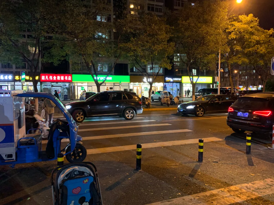 房价跌了200万，鸡娃之心不减，万柳还是中产爸妈的最佳选择吗？