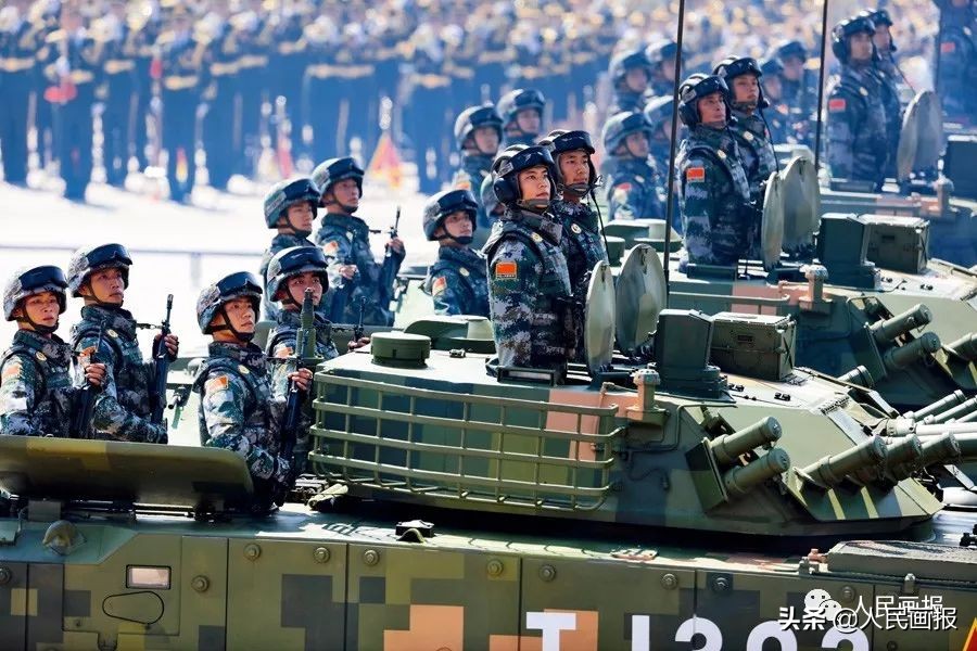 珍藏版！历次天安门广场的阅兵影像