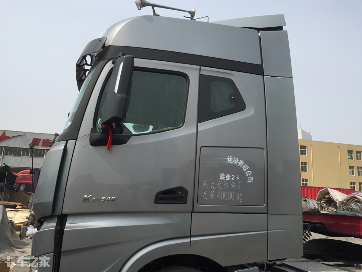 实拍江淮k7顶配牵引车,这配置44万售价贵吗?