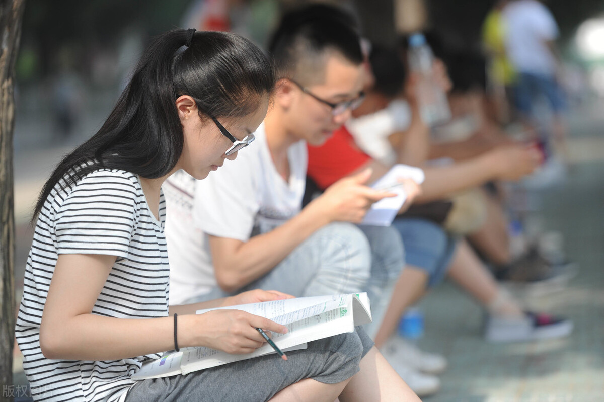 浙江曾经“垫底”的男孩，凭啥逆袭成高考状元？他的经历能否复制