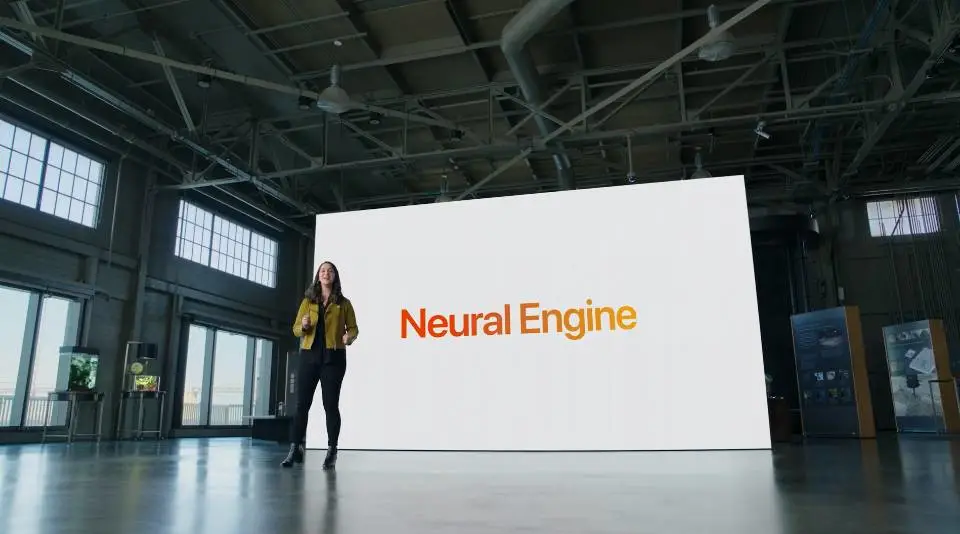 iPhone 13 上的那颗 A15 芯片，是苹果挤的一管「牙膏」？