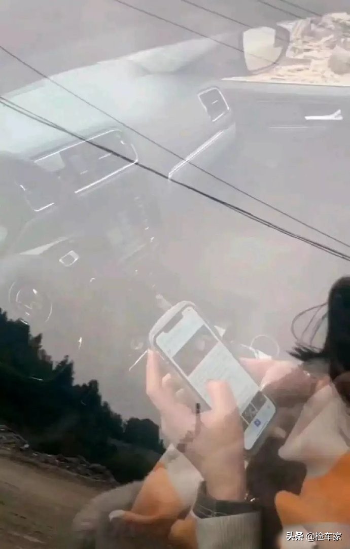 40万买辆奔驰GL，打着火后“突突突”！没想到最值钱的零件出问题