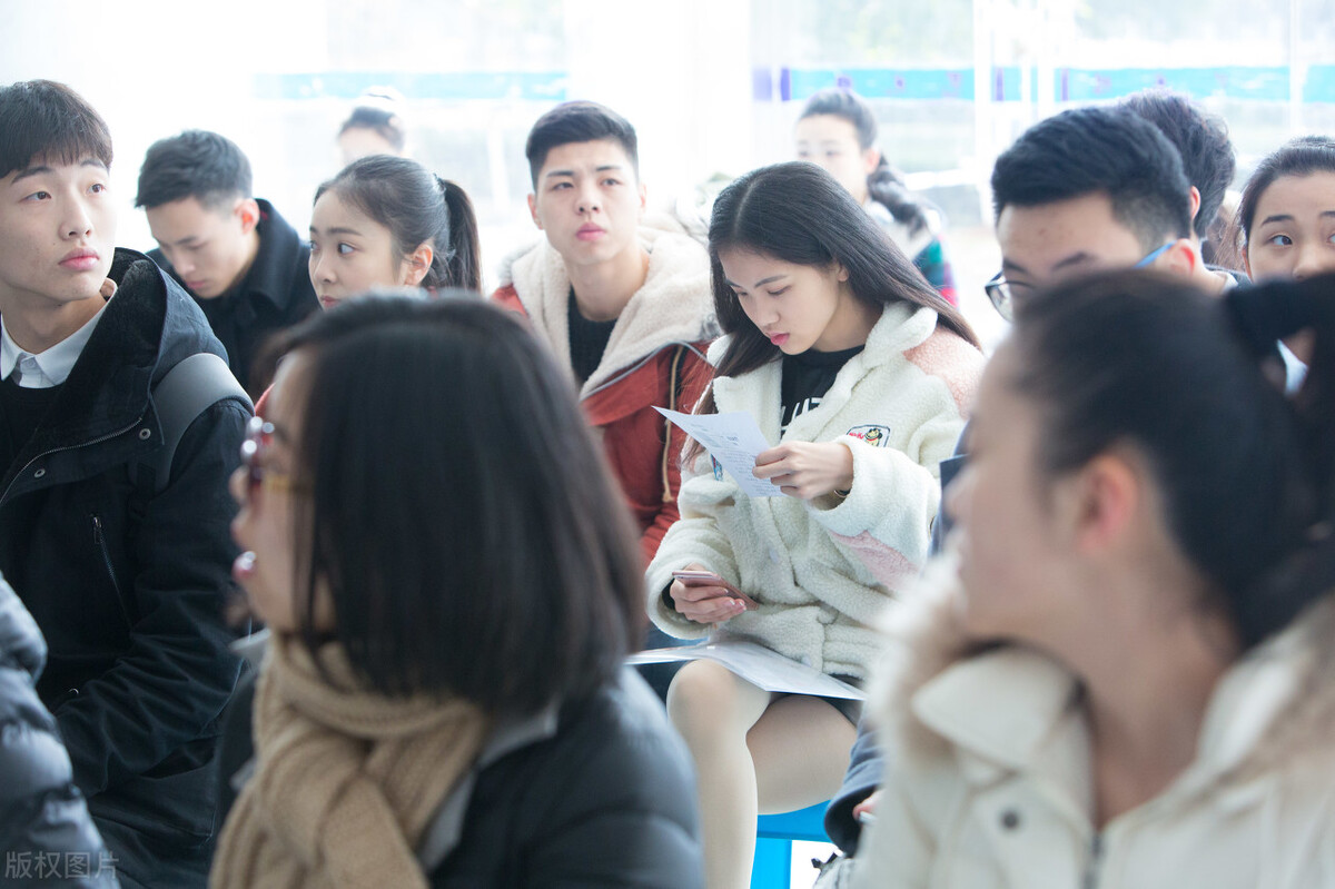 成考一年考几次，有次数限制吗？