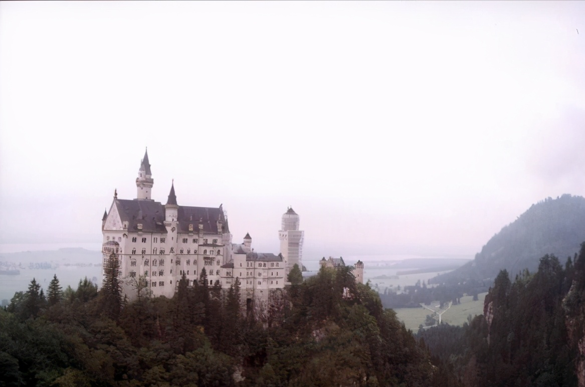 哈利波特：可以与霍格沃茨媲美的魔法学校，全世界独一无二