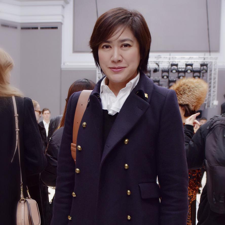 费尽心思挤进贵妇圈？钮钴禄·杨颖人脉不断升级，野心到底是啥？