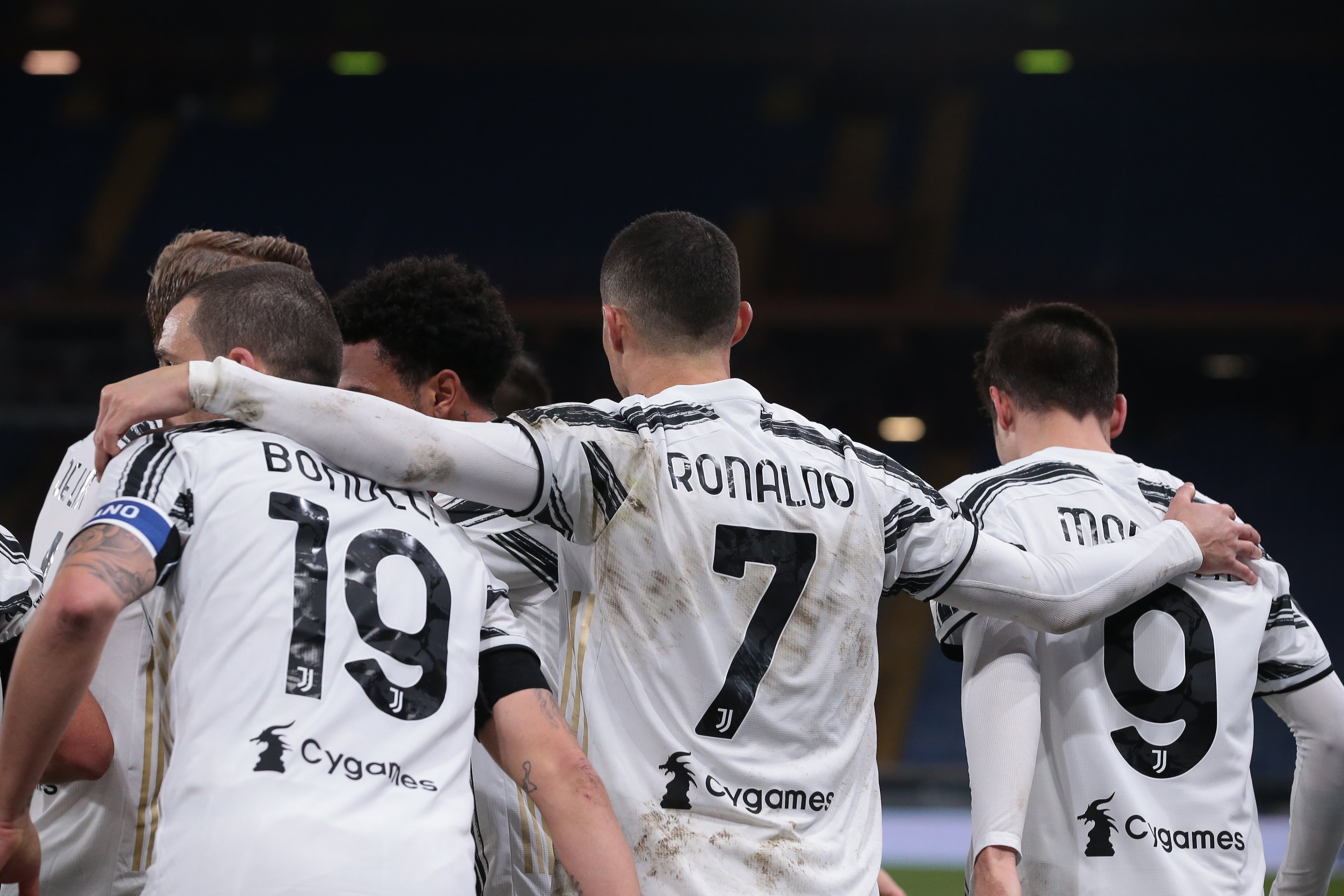 欧冠足球比赛欧冠足球比赛直播时间