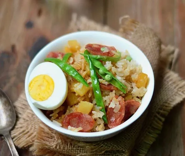 电饭煲美食菜谱大全（16道必备的电饭煲食谱）