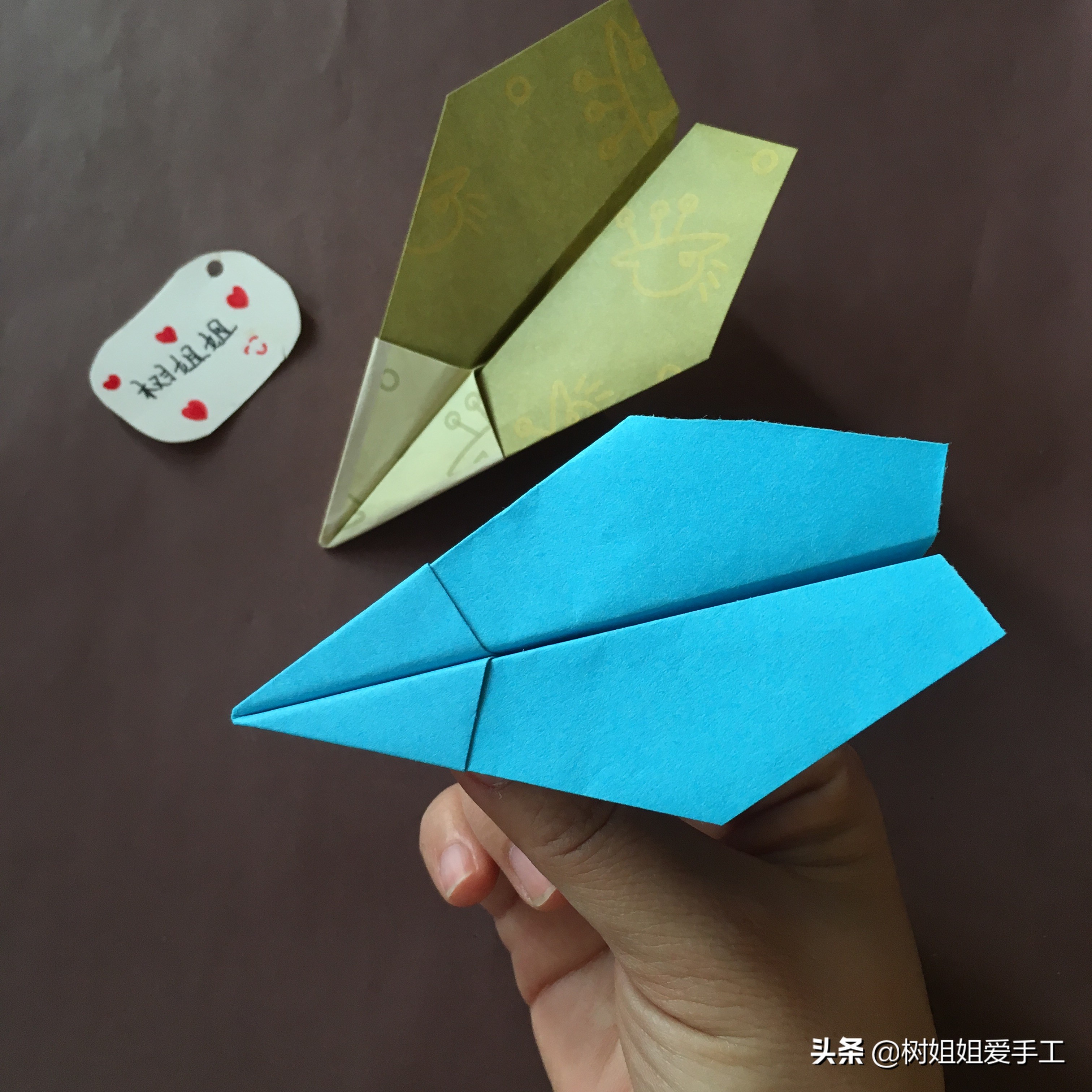 亲子折纸：教你折出飞得最远的纸飞机