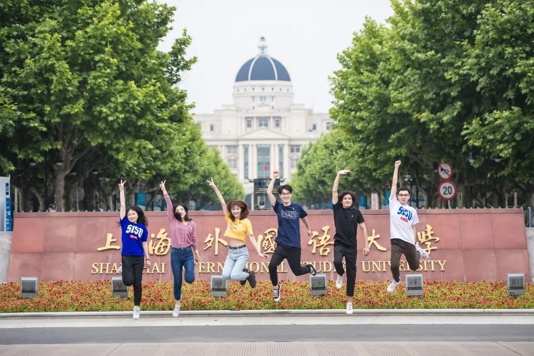 高颜值，高学历！上海外国语大学2021级新生辅导员集体出镜，惊艳众人！