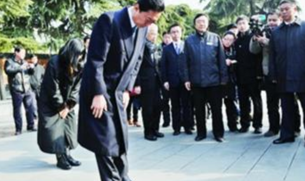 �ձ�Ͷ����͵͵��ը�������ҹ���60����ϱ����ķ��ֵ����񵯵�