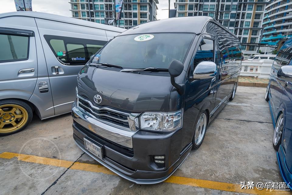 金杯大海狮、海格H5C、蒙派克S和长安尊行看过来，HIACE改装列队